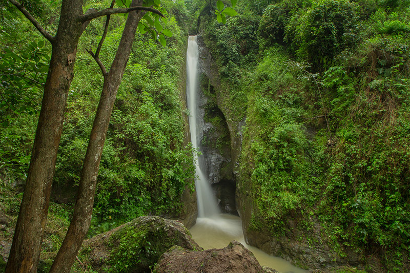 Air Terjun Curug Siluwok, Keweron, Samigaluh, Kulonprogo Promo Lebaran Paket Wisata Jogja dan Tour di Jogja