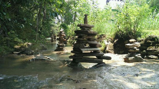Batu Bertumpuk, Kedung Watu Brongkol Wisata Unik nan Menarik Promo Lebaran Paket Wisata Jogja dan Jawa